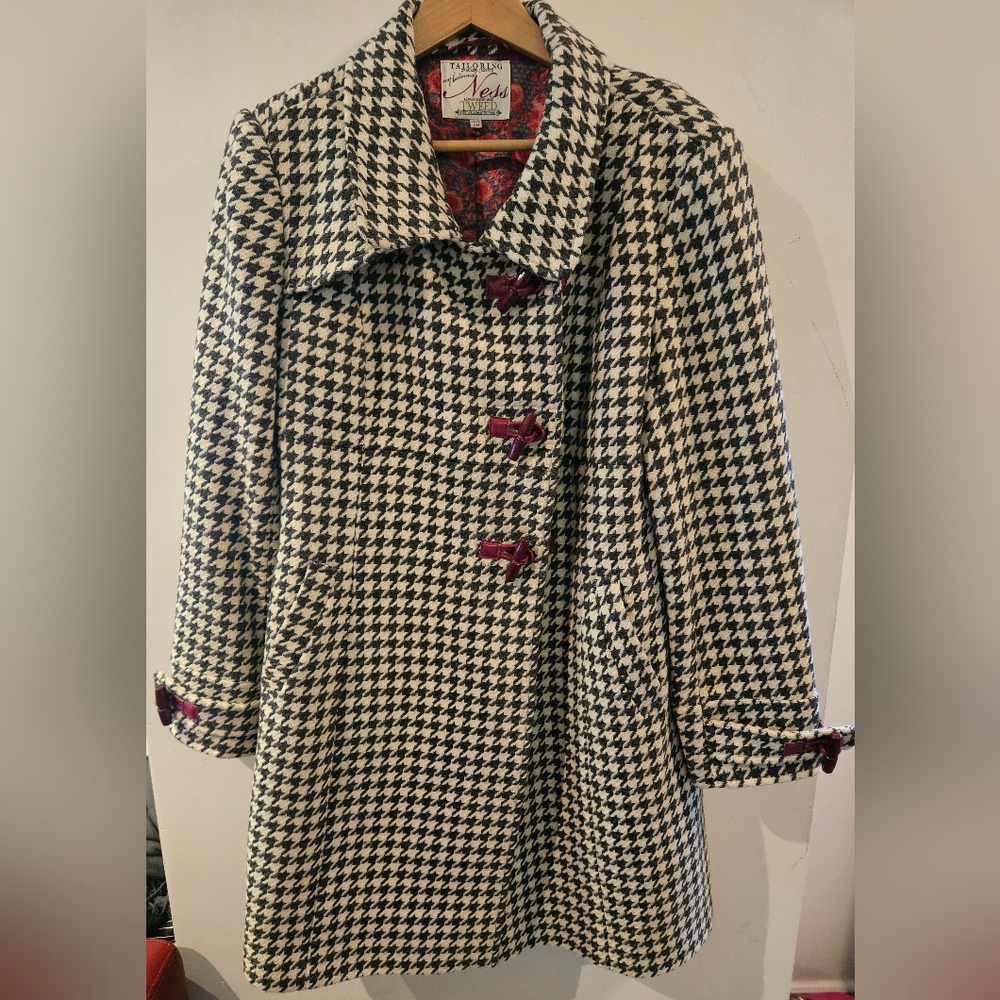 NWOT NESS OF SCOTLAND charcoal houndstooth custom coat. Size 14